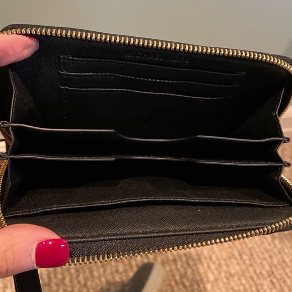 Michael Kors Black and White Striped Clutch with Zip Around Wallet… NWOT - Picture 6 of 10